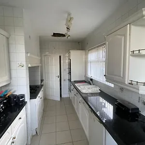  Holiday home Beautiful 3 Bedroom House